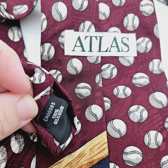 ATLAS | 100% silk baseball bat glove cap neck tie - Picture 4 of 4